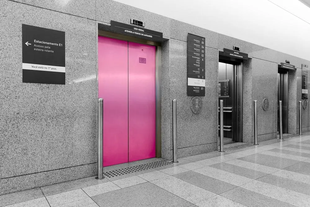 Porta de Elevador